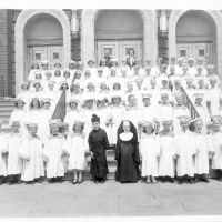 1961kindergartengraduationclassolpclasso71203